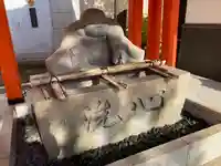 穴八幡宮の手水舎