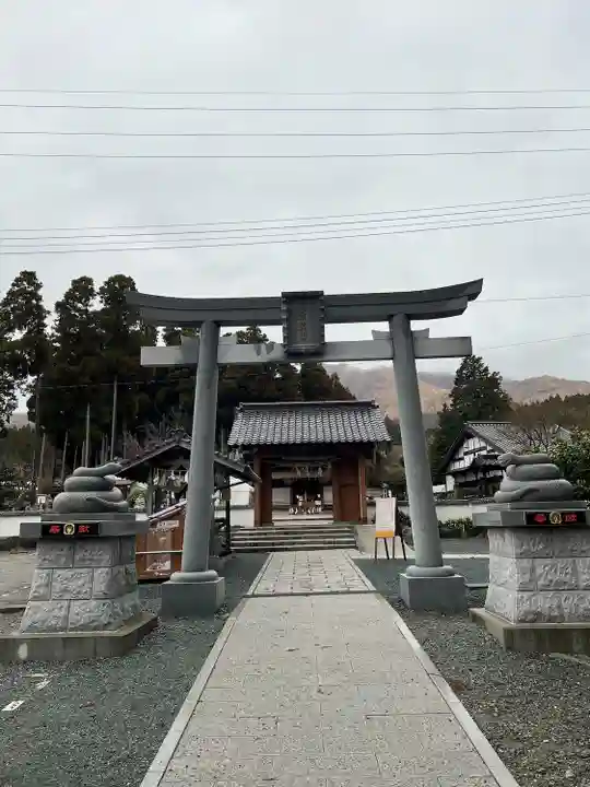 阿蘇白水龍神權現~白蛇神社~(熊本県)