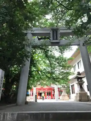 玉造稲荷神社の鳥居