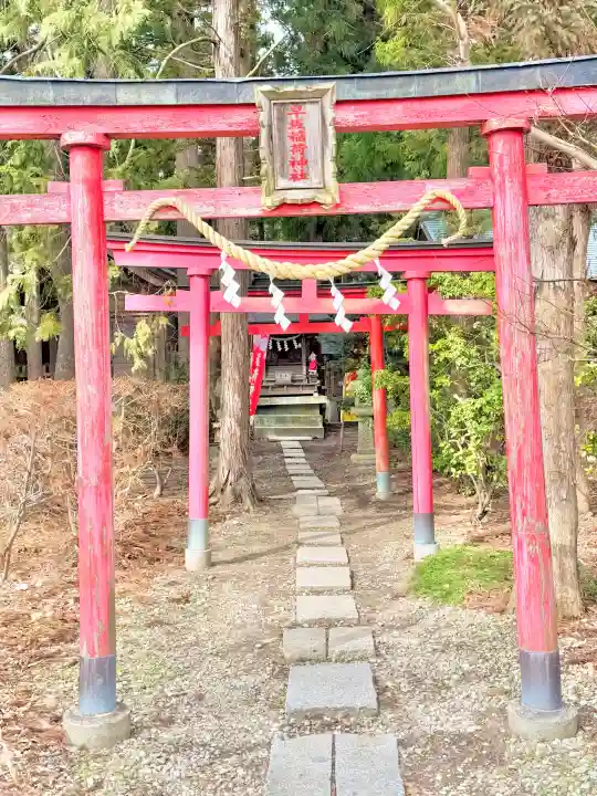 鳥谷崎神社の{uncategorized: "未分類", other: "その他", undefined: "問題あり", building: "その他建物", grave: "お墓", sacred_gate: "鳥居", guardian: "狛犬", statue: "像", buddha: "仏像", history: "歴史", nature: "自然", garden: "庭園", animal: "動物", pagoda: "塔", temizu: "手水舎", mountain_gate: "山門・神門", sanctuary: "本殿・本堂", subordinate: "末社・摂社", art: "芸術", scenery: "景色", jizo: "地蔵", ema: "絵馬", goshuin: "御朱印", omikuji: "おみくじ", items: "授与品その他", amulet: "お守り", goshuincho: "御朱印帳", eats: "食事", festival: "お祭り", votive_dance: "神楽", shichigosan: "七五三参", wedding: "結婚式", experience: "体験その他", initially: "初詣", around: "周辺", anti_infection: "感染症対策"}
