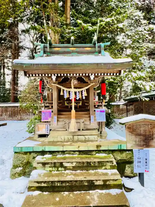 駒形神社の{uncategorized: "未分類", other: "その他", undefined: "問題あり", building: "その他建物", grave: "お墓", sacred_gate: "鳥居", guardian: "狛犬", statue: "像", buddha: "仏像", history: "歴史", nature: "自然", garden: "庭園", animal: "動物", pagoda: "塔", temizu: "手水舎", mountain_gate: "山門・神門", sanctuary: "本殿・本堂", subordinate: "末社・摂社", art: "芸術", scenery: "景色", jizo: "地蔵", ema: "絵馬", goshuin: "御朱印", omikuji: "おみくじ", items: "授与品その他", amulet: "お守り", goshuincho: "御朱印帳", eats: "食事", festival: "お祭り", votive_dance: "神楽", shichigosan: "七五三参", wedding: "結婚式", experience: "体験その他", initially: "初詣", around: "周辺", anti_infection: "感染症対策"}