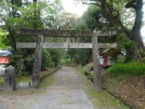 止上神社の鳥居