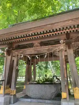 彌彦神社　(伊夜日子神社)の手水舎