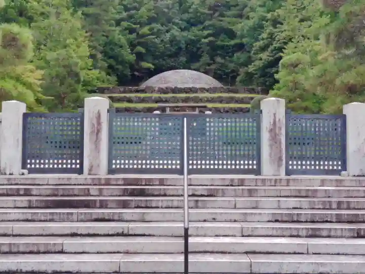 武蔵陵墓地のお墓