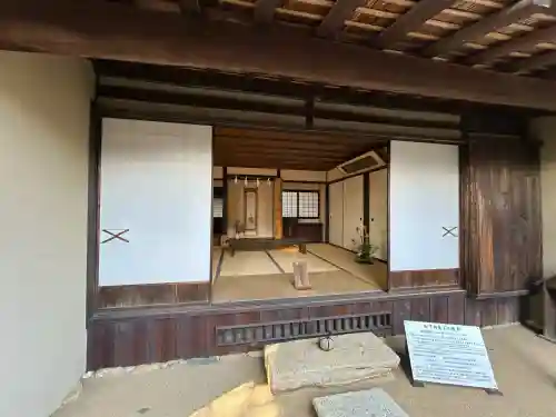 松陰神社の{uncategorized: "未分類", other: "その他", undefined: "問題あり", building: "その他建物", grave: "お墓", sacred_gate: "鳥居", guardian: "狛犬", statue: "像", buddha: "仏像", history: "歴史", nature: "自然", garden: "庭園", animal: "動物", pagoda: "塔", temizu: "手水舎", mountain_gate: "山門・神門", sanctuary: "本殿・本堂", subordinate: "末社・摂社", art: "芸術", scenery: "景色", jizo: "地蔵", ema: "絵馬", goshuin: "御朱印", omikuji: "おみくじ", items: "授与品その他", amulet: "お守り", goshuincho: "御朱印帳", eats: "食事", festival: "お祭り", votive_dance: "神楽", shichigosan: "七五三参", wedding: "結婚式", experience: "体験その他", initially: "初詣", around: "周辺", anti_infection: "感染症対策"}
