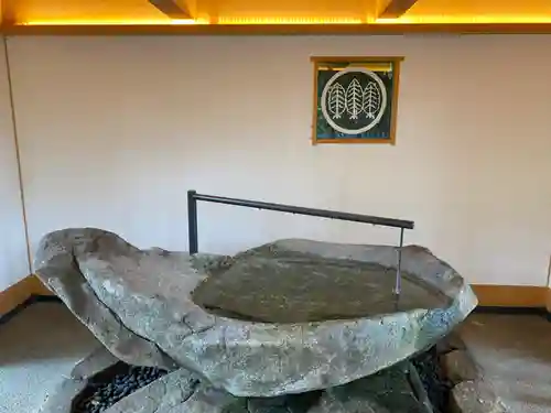 星川杉山神社の手水舎