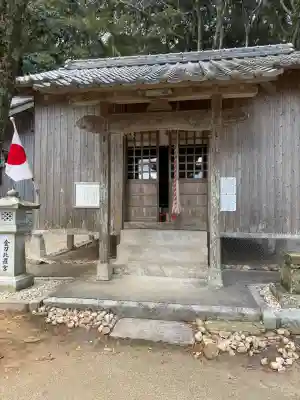 生松天神社の{uncategorized: "未分類", other: "その他", undefined: "問題あり", building: "その他建物", grave: "お墓", sacred_gate: "鳥居", guardian: "狛犬", statue: "像", buddha: "仏像", history: "歴史", nature: "自然", garden: "庭園", animal: "動物", pagoda: "塔", temizu: "手水舎", mountain_gate: "山門・神門", sanctuary: "本殿・本堂", subordinate: "末社・摂社", art: "芸術", scenery: "景色", jizo: "地蔵", ema: "絵馬", goshuin: "御朱印", omikuji: "おみくじ", items: "授与品その他", amulet: "お守り", goshuincho: "御朱印帳", eats: "食事", festival: "お祭り", votive_dance: "神楽", shichigosan: "七五三参", wedding: "結婚式", experience: "体験その他", initially: "初詣", around: "周辺", anti_infection: "感染症対策"}