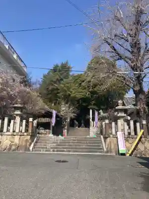河内國魂神社の{uncategorized: "未分類", other: "その他", undefined: "問題あり", building: "その他建物", grave: "お墓", sacred_gate: "鳥居", guardian: "狛犬", statue: "像", buddha: "仏像", history: "歴史", nature: "自然", garden: "庭園", animal: "動物", pagoda: "塔", temizu: "手水舎", mountain_gate: "山門・神門", sanctuary: "本殿・本堂", subordinate: "末社・摂社", art: "芸術", scenery: "景色", jizo: "地蔵", ema: "絵馬", goshuin: "御朱印", omikuji: "おみくじ", items: "授与品その他", amulet: "お守り", goshuincho: "御朱印帳", eats: "食事", festival: "お祭り", votive_dance: "神楽", shichigosan: "七五三参", wedding: "結婚式", experience: "体験その他", initially: "初詣", around: "周辺", anti_infection: "感染症対策"}