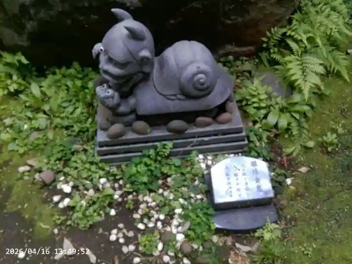 稲荷鬼王神社の{uncategorized: "未分類", other: "その他", undefined: "問題あり", building: "その他建物", grave: "お墓", sacred_gate: "鳥居", guardian: "狛犬", statue: "像", buddha: "仏像", history: "歴史", nature: "自然", garden: "庭園", animal: "動物", pagoda: "塔", temizu: "手水舎", mountain_gate: "山門・神門", sanctuary: "本殿・本堂", subordinate: "末社・摂社", art: "芸術", scenery: "景色", jizo: "地蔵", ema: "絵馬", goshuin: "御朱印", omikuji: "おみくじ", items: "授与品その他", amulet: "お守り", goshuincho: "御朱印帳", eats: "食事", festival: "お祭り", votive_dance: "神楽", shichigosan: "七五三参", wedding: "結婚式", experience: "体験その他", initially: "初詣", around: "周辺", anti_infection: "感染症対策"}