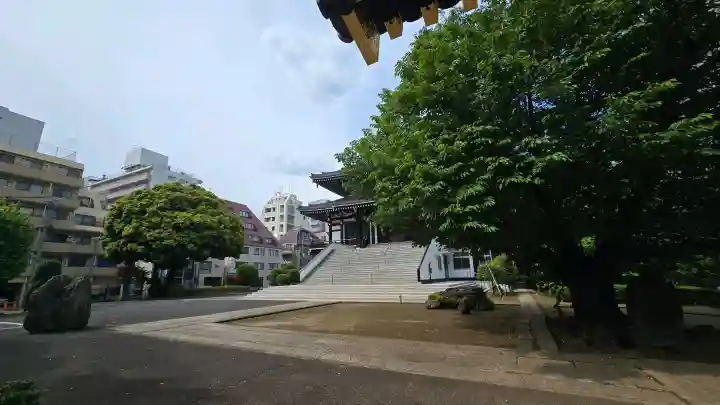 霊雲寺の{uncategorized: "未分類", other: "その他", undefined: "問題あり", building: "その他建物", grave: "お墓", sacred_gate: "鳥居", guardian: "狛犬", statue: "像", buddha: "仏像", history: "歴史", nature: "自然", garden: "庭園", animal: "動物", pagoda: "塔", temizu: "手水舎", mountain_gate: "山門・神門", sanctuary: "本殿・本堂", subordinate: "末社・摂社", art: "芸術", scenery: "景色", jizo: "地蔵", ema: "絵馬", goshuin: "御朱印", omikuji: "おみくじ", items: "授与品その他", amulet: "お守り", goshuincho: "御朱印帳", eats: "食事", festival: "お祭り", votive_dance: "神楽", shichigosan: "七五三参", wedding: "結婚式", experience: "体験その他", initially: "初詣", around: "周辺", anti_infection: "感染症対策"}