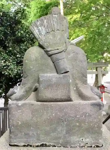 春日神社の像