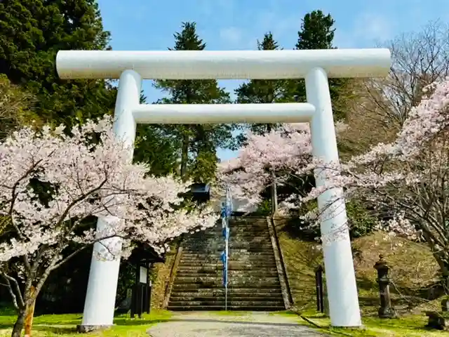 土津神社|こどもと出世の神さまの鳥居