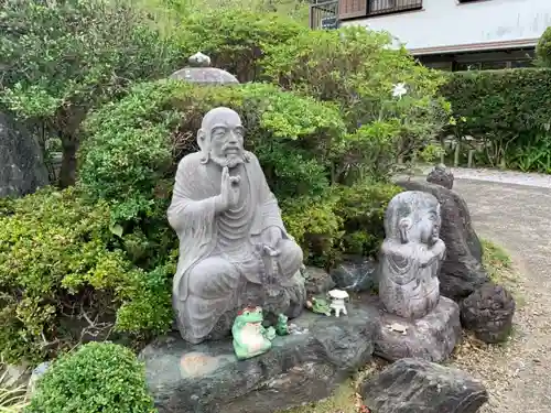 長福寺の像