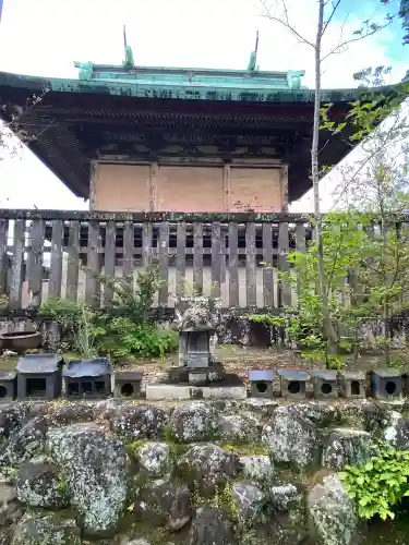 玉井宮東照宮の{uncategorized: "未分類", other: "その他", undefined: "問題あり", building: "その他建物", grave: "お墓", sacred_gate: "鳥居", guardian: "狛犬", statue: "像", buddha: "仏像", history: "歴史", nature: "自然", garden: "庭園", animal: "動物", pagoda: "塔", temizu: "手水舎", mountain_gate: "山門・神門", sanctuary: "本殿・本堂", subordinate: "末社・摂社", art: "芸術", scenery: "景色", jizo: "地蔵", ema: "絵馬", goshuin: "御朱印", omikuji: "おみくじ", items: "授与品その他", amulet: "お守り", goshuincho: "御朱印帳", eats: "食事", festival: "お祭り", votive_dance: "神楽", shichigosan: "七五三参", wedding: "結婚式", experience: "体験その他", initially: "初詣", around: "周辺", anti_infection: "感染症対策"}