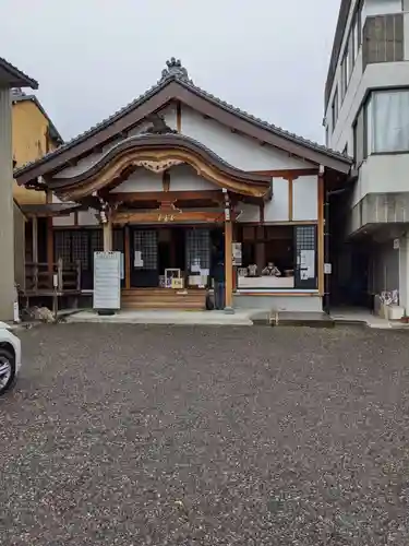 玉性院の本殿・本堂