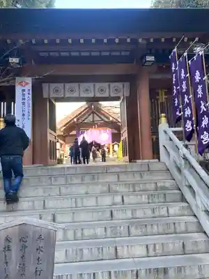 東京大神宮の山門・神門
