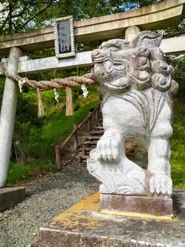 愛宕神社の狛犬