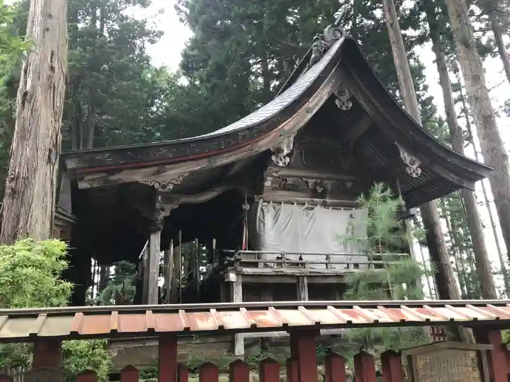 櫛引八幡宮の本殿・本堂