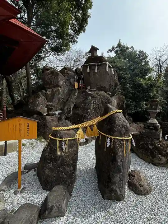 産泰神社の{uncategorized: "未分類", other: "その他", undefined: "問題あり", building: "その他建物", grave: "お墓", sacred_gate: "鳥居", guardian: "狛犬", statue: "像", buddha: "仏像", history: "歴史", nature: "自然", garden: "庭園", animal: "動物", pagoda: "塔", temizu: "手水舎", mountain_gate: "山門・神門", sanctuary: "本殿・本堂", subordinate: "末社・摂社", art: "芸術", scenery: "景色", jizo: "地蔵", ema: "絵馬", goshuin: "御朱印", omikuji: "おみくじ", items: "授与品その他", amulet: "お守り", goshuincho: "御朱印帳", eats: "食事", festival: "お祭り", votive_dance: "神楽", shichigosan: "七五三参", wedding: "結婚式", experience: "体験その他", initially: "初詣", around: "周辺", anti_infection: "感染症対策"}