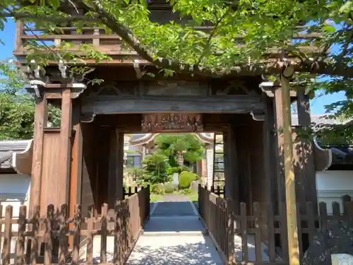 斉年寺の山門・神門