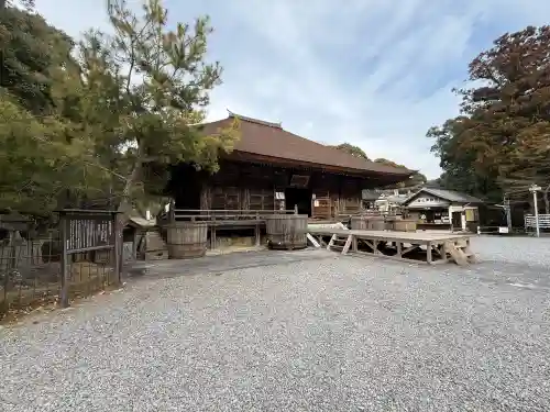 瀧山寺の{uncategorized: "未分類", other: "その他", undefined: "問題あり", building: "その他建物", grave: "お墓", sacred_gate: "鳥居", guardian: "狛犬", statue: "像", buddha: "仏像", history: "歴史", nature: "自然", garden: "庭園", animal: "動物", pagoda: "塔", temizu: "手水舎", mountain_gate: "山門・神門", sanctuary: "本殿・本堂", subordinate: "末社・摂社", art: "芸術", scenery: "景色", jizo: "地蔵", ema: "絵馬", goshuin: "御朱印", omikuji: "おみくじ", items: "授与品その他", amulet: "お守り", goshuincho: "御朱印帳", eats: "食事", festival: "お祭り", votive_dance: "神楽", shichigosan: "七五三参", wedding: "結婚式", experience: "体験その他", initially: "初詣", around: "周辺", anti_infection: "感染症対策"}