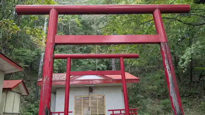 豊受稲荷神社の鳥居