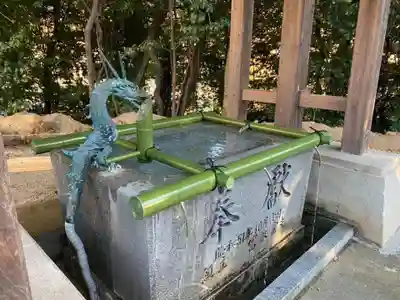 人見神社の手水舎