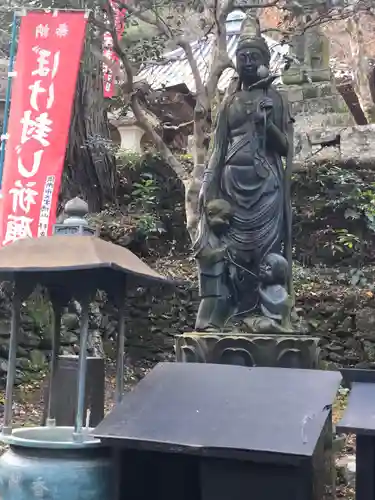 龍蔵寺の像