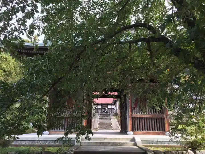 岩松院の山門・神門