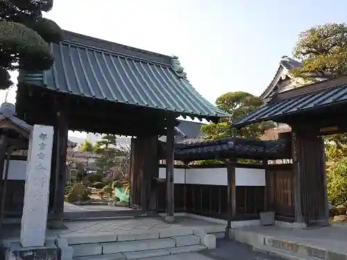 金剛寺の山門