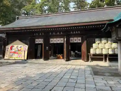 雄山神社前立社壇の{uncategorized: "未分類", other: "その他", undefined: "問題あり", building: "その他建物", grave: "お墓", sacred_gate: "鳥居", guardian: "狛犬", statue: "像", buddha: "仏像", history: "歴史", nature: "自然", garden: "庭園", animal: "動物", pagoda: "塔", temizu: "手水舎", mountain_gate: "山門・神門", sanctuary: "本殿・本堂", subordinate: "末社・摂社", art: "芸術", scenery: "景色", jizo: "地蔵", ema: "絵馬", goshuin: "御朱印", omikuji: "おみくじ", items: "授与品その他", amulet: "お守り", goshuincho: "御朱印帳", eats: "食事", festival: "お祭り", votive_dance: "神楽", shichigosan: "七五三参", wedding: "結婚式", experience: "体験その他", initially: "初詣", around: "周辺", anti_infection: "感染症対策"}