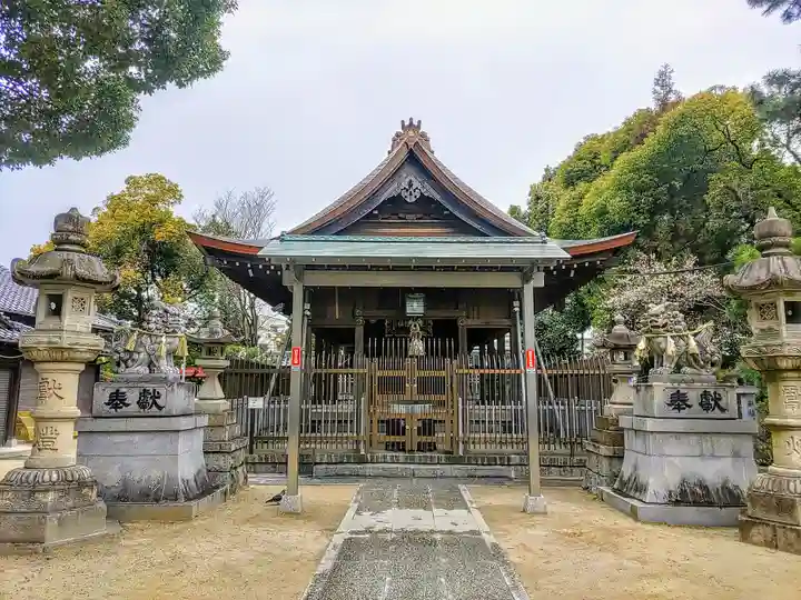 東八幡社の本殿・本堂