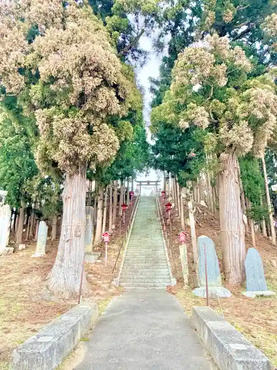 八坂神社の{uncategorized: "未分類", other: "その他", undefined: "問題あり", building: "その他建物", grave: "お墓", sacred_gate: "鳥居", guardian: "狛犬", statue: "像", buddha: "仏像", history: "歴史", nature: "自然", garden: "庭園", animal: "動物", pagoda: "塔", temizu: "手水舎", mountain_gate: "山門・神門", sanctuary: "本殿・本堂", subordinate: "末社・摂社", art: "芸術", scenery: "景色", jizo: "地蔵", ema: "絵馬", goshuin: "御朱印", omikuji: "おみくじ", items: "授与品その他", amulet: "お守り", goshuincho: "御朱印帳", eats: "食事", festival: "お祭り", votive_dance: "神楽", shichigosan: "七五三参", wedding: "結婚式", experience: "体験その他", initially: "初詣", around: "周辺", anti_infection: "感染症対策"}