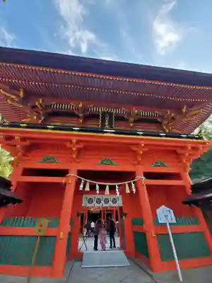 六所神社の山門・神門