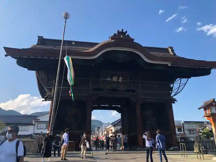 善光寺の山門・神門