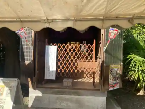 皇大神宮（烏森神社）の{uncategorized: "未分類", other: "その他", undefined: "問題あり", building: "その他建物", grave: "お墓", sacred_gate: "鳥居", guardian: "狛犬", statue: "像", buddha: "仏像", history: "歴史", nature: "自然", garden: "庭園", animal: "動物", pagoda: "塔", temizu: "手水舎", mountain_gate: "山門・神門", sanctuary: "本殿・本堂", subordinate: "末社・摂社", art: "芸術", scenery: "景色", jizo: "地蔵", ema: "絵馬", goshuin: "御朱印", omikuji: "おみくじ", items: "授与品その他", amulet: "お守り", goshuincho: "御朱印帳", eats: "食事", festival: "お祭り", votive_dance: "神楽", shichigosan: "七五三参", wedding: "結婚式", experience: "体験その他", initially: "初詣", around: "周辺", anti_infection: "感染症対策"}