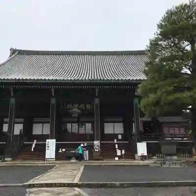 清凉寺の本殿・本堂