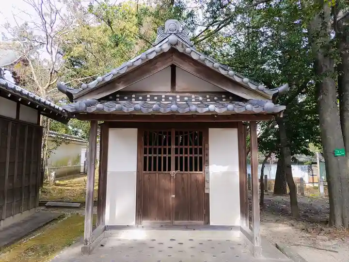 榎前八劔神社の末社・摂社