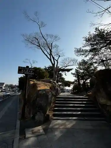 瑞巌寺五大堂の{uncategorized: "未分類", other: "その他", undefined: "問題あり", building: "その他建物", grave: "お墓", sacred_gate: "鳥居", guardian: "狛犬", statue: "像", buddha: "仏像", history: "歴史", nature: "自然", garden: "庭園", animal: "動物", pagoda: "塔", temizu: "手水舎", mountain_gate: "山門・神門", sanctuary: "本殿・本堂", subordinate: "末社・摂社", art: "芸術", scenery: "景色", jizo: "地蔵", ema: "絵馬", goshuin: "御朱印", omikuji: "おみくじ", items: "授与品その他", amulet: "お守り", goshuincho: "御朱印帳", eats: "食事", festival: "お祭り", votive_dance: "神楽", shichigosan: "七五三参", wedding: "結婚式", experience: "体験その他", initially: "初詣", around: "周辺", anti_infection: "感染症対策"}
