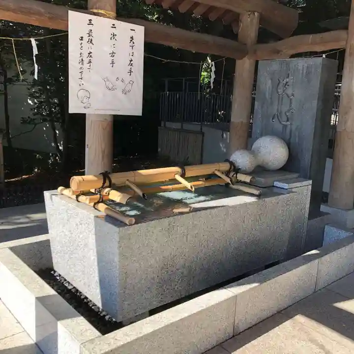 東郷神社の手水舎