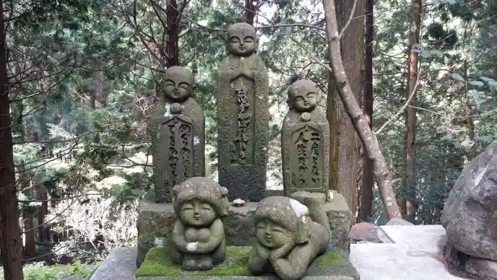 幣立神宮の地蔵