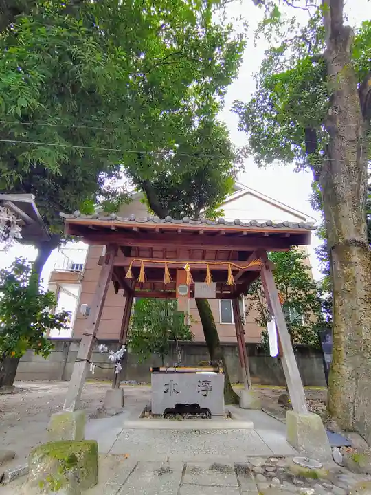 神明社(金屋)の手水舎
