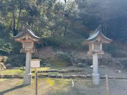 岐阜護國神社の{uncategorized: "未分類", other: "その他", undefined: "問題あり", building: "その他建物", grave: "お墓", sacred_gate: "鳥居", guardian: "狛犬", statue: "像", buddha: "仏像", history: "歴史", nature: "自然", garden: "庭園", animal: "動物", pagoda: "塔", temizu: "手水舎", mountain_gate: "山門・神門", sanctuary: "本殿・本堂", subordinate: "末社・摂社", art: "芸術", scenery: "景色", jizo: "地蔵", ema: "絵馬", goshuin: "御朱印", omikuji: "おみくじ", items: "授与品その他", amulet: "お守り", goshuincho: "御朱印帳", eats: "食事", festival: "お祭り", votive_dance: "神楽", shichigosan: "七五三参", wedding: "結婚式", experience: "体験その他", initially: "初詣", around: "周辺", anti_infection: "感染症対策"}