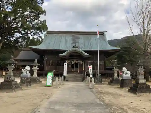 與止日女神社の本殿・本堂