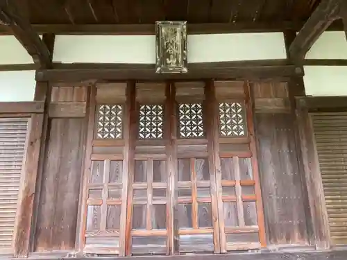 西寿寺の本殿