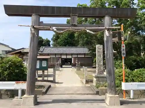 鳴神社の鳥居