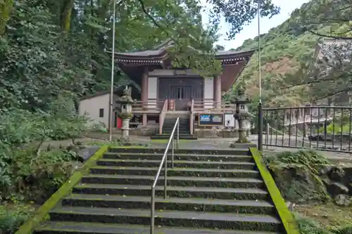 来振寺の本殿