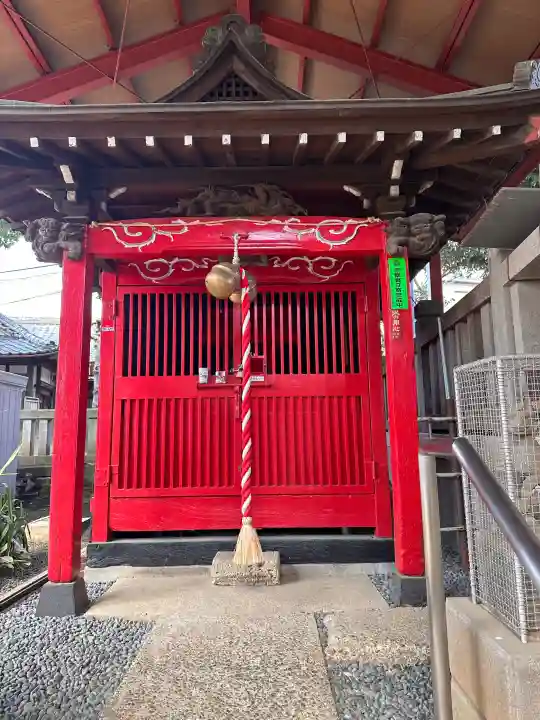 用賀神社の{uncategorized: "未分類", other: "その他", undefined: "問題あり", building: "その他建物", grave: "お墓", sacred_gate: "鳥居", guardian: "狛犬", statue: "像", buddha: "仏像", history: "歴史", nature: "自然", garden: "庭園", animal: "動物", pagoda: "塔", temizu: "手水舎", mountain_gate: "山門・神門", sanctuary: "本殿・本堂", subordinate: "末社・摂社", art: "芸術", scenery: "景色", jizo: "地蔵", ema: "絵馬", goshuin: "御朱印", omikuji: "おみくじ", items: "授与品その他", amulet: "お守り", goshuincho: "御朱印帳", eats: "食事", festival: "お祭り", votive_dance: "神楽", shichigosan: "七五三参", wedding: "結婚式", experience: "体験その他", initially: "初詣", around: "周辺", anti_infection: "感染症対策"}