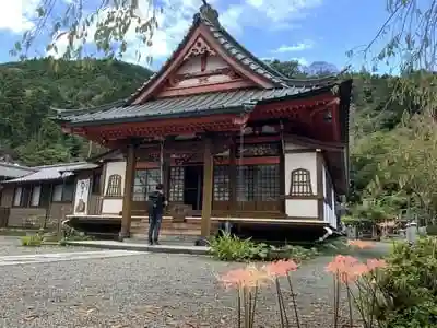 興徳寺の本殿