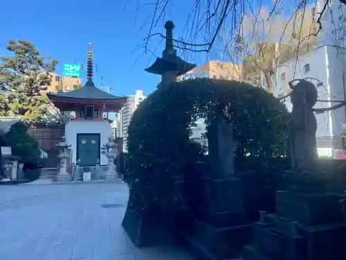 大聖院の{uncategorized: "未分類", other: "その他", undefined: "問題あり", building: "その他建物", grave: "お墓", sacred_gate: "鳥居", guardian: "狛犬", statue: "像", buddha: "仏像", history: "歴史", nature: "自然", garden: "庭園", animal: "動物", pagoda: "塔", temizu: "手水舎", mountain_gate: "山門・神門", sanctuary: "本殿・本堂", subordinate: "末社・摂社", art: "芸術", scenery: "景色", jizo: "地蔵", ema: "絵馬", goshuin: "御朱印", omikuji: "おみくじ", items: "授与品その他", amulet: "お守り", goshuincho: "御朱印帳", eats: "食事", festival: "お祭り", votive_dance: "神楽", shichigosan: "七五三参", wedding: "結婚式", experience: "体験その他", initially: "初詣", around: "周辺", anti_infection: "感染症対策"}